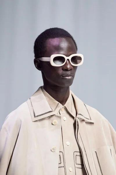 Look 37